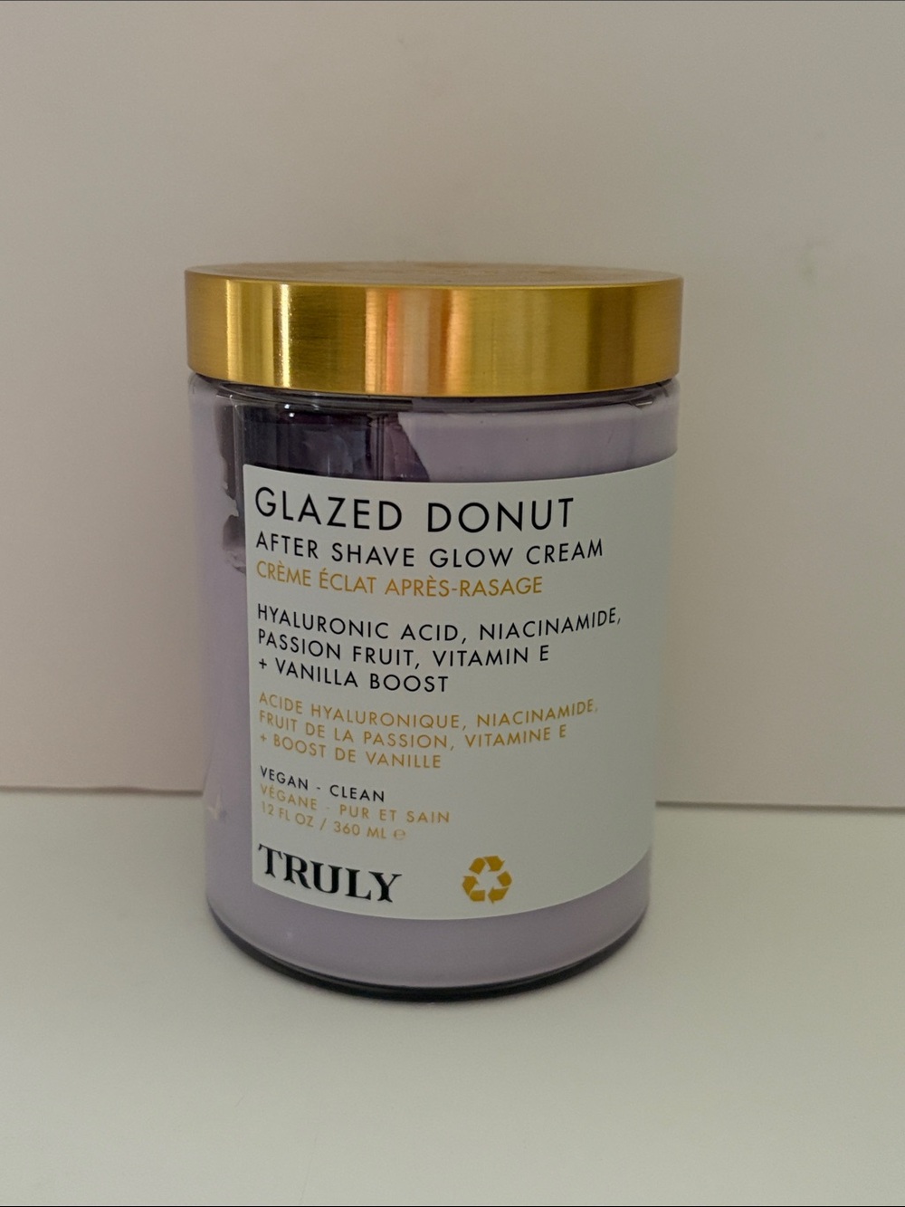 TRULY Glazed Donut After Shave Glow Cream